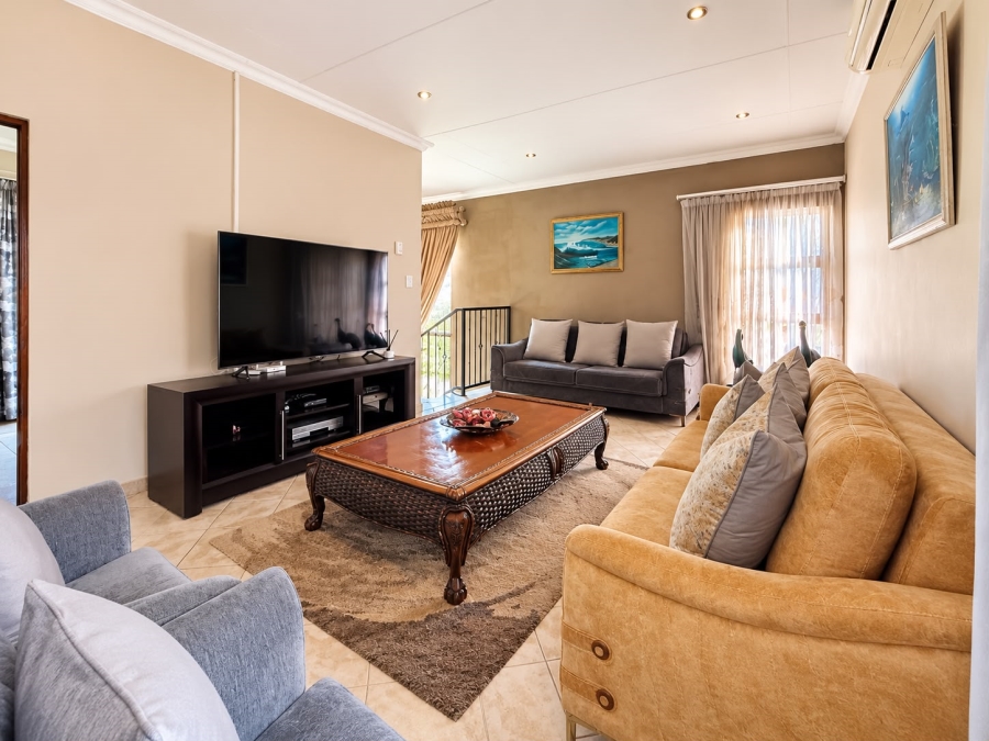 3 Bedroom Property for Sale in Safari Gardens North West